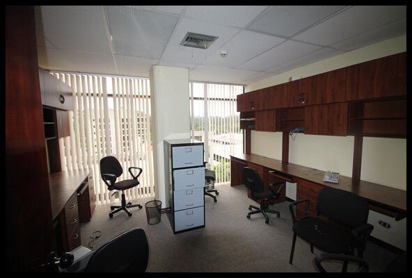 Amplio espacio de oficina en Sabana Sur