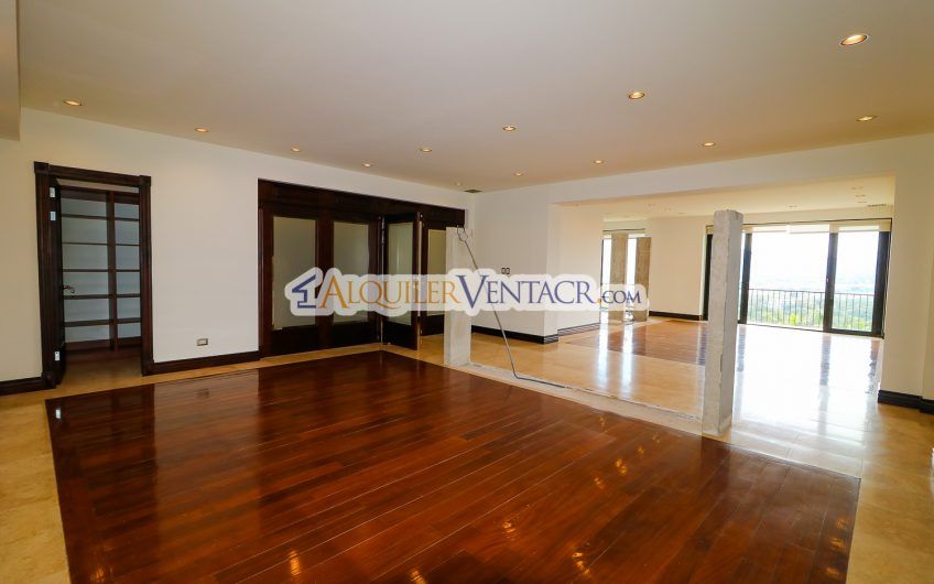 Lujoso apartamento de 412 m2 con vista en Jaboncillos Escazú