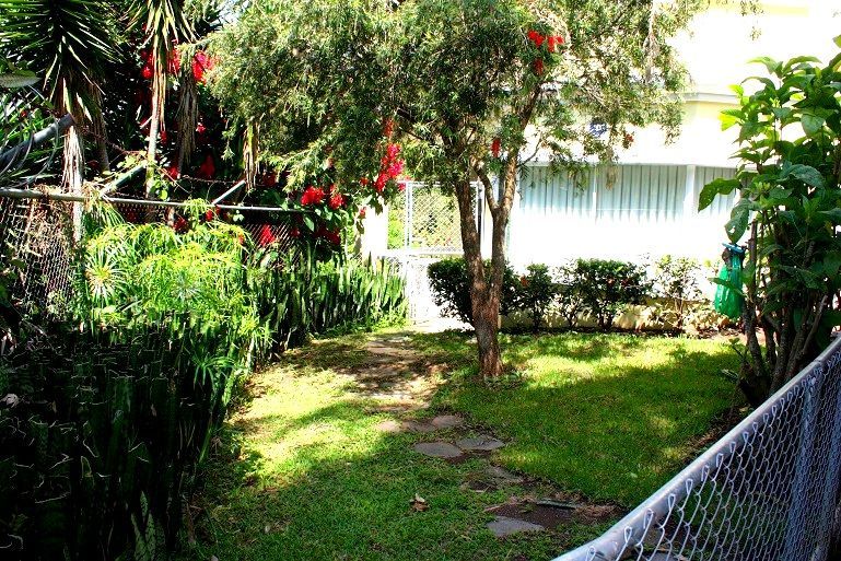 Apartamento amueblado con vista y jardín en Alto Las Palomas Santa Ana