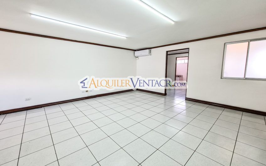 Espacio de 150 m2 para oficinas o uso comercial en Sabana Oeste