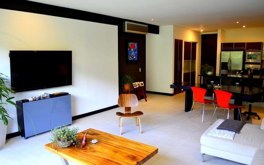 Lujoso apartamento con línea blanca en Alto Las Palomas Santa Ana