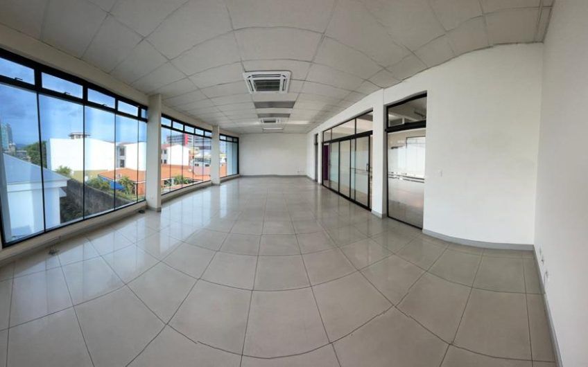 Edificio de 520 m2 para oficinas sobre Boulevard Dent San Pedro