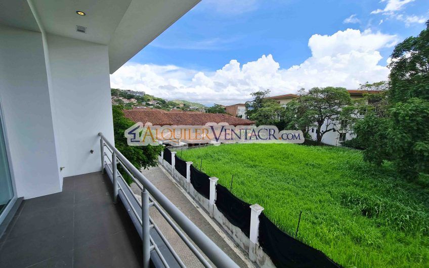 Condo de 459 m2 con vista y jardín en Guachipelín Escazú x Distrito 4