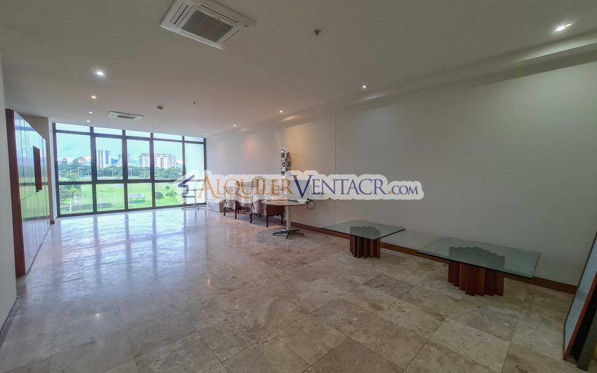 Metropolitan Tower Sabana! Lujoso apartamento con vista