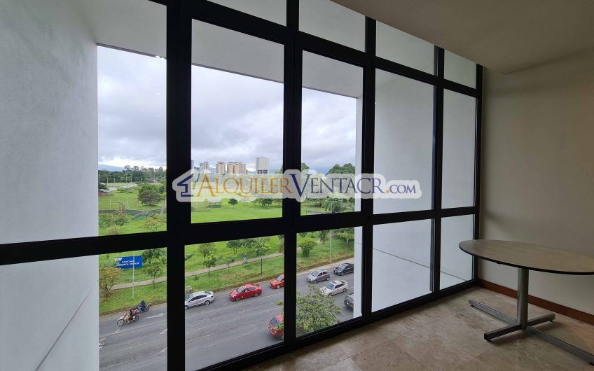 Metropolitan Tower Sabana! Lujoso apartamento con vista