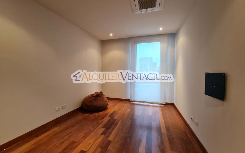 Metropolitan Tower Sabana! Lujoso apartamento con vista