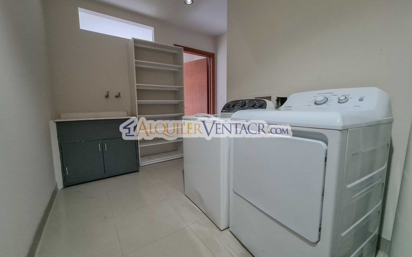 Metropolitan Tower Sabana! Lujoso apartamento con vista