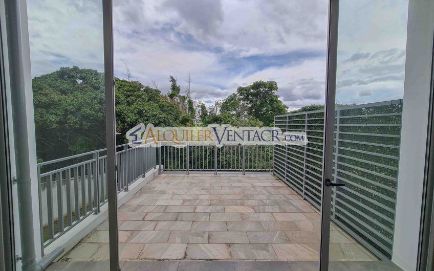 The Ivy Guachipelín Escazú! Condo de Un Nivel con terrazas y vista
