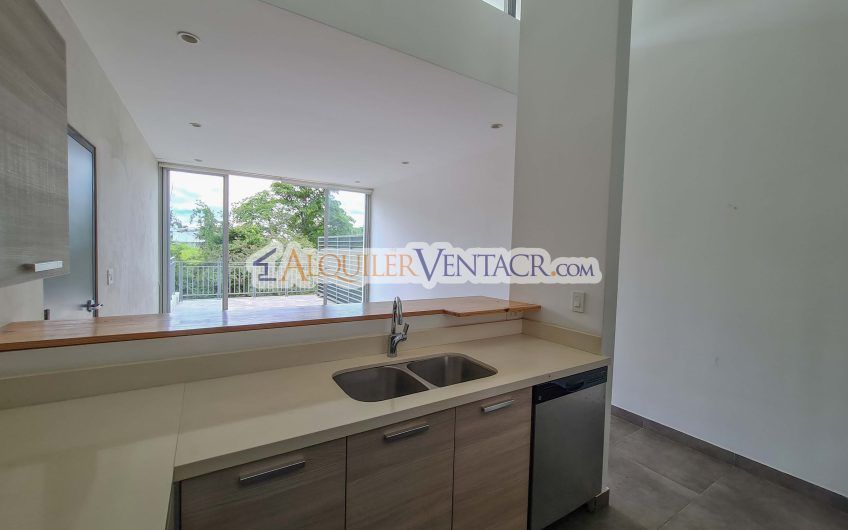 The Ivy Guachipelín Escazú! Condo de Un Nivel con terrazas y vista