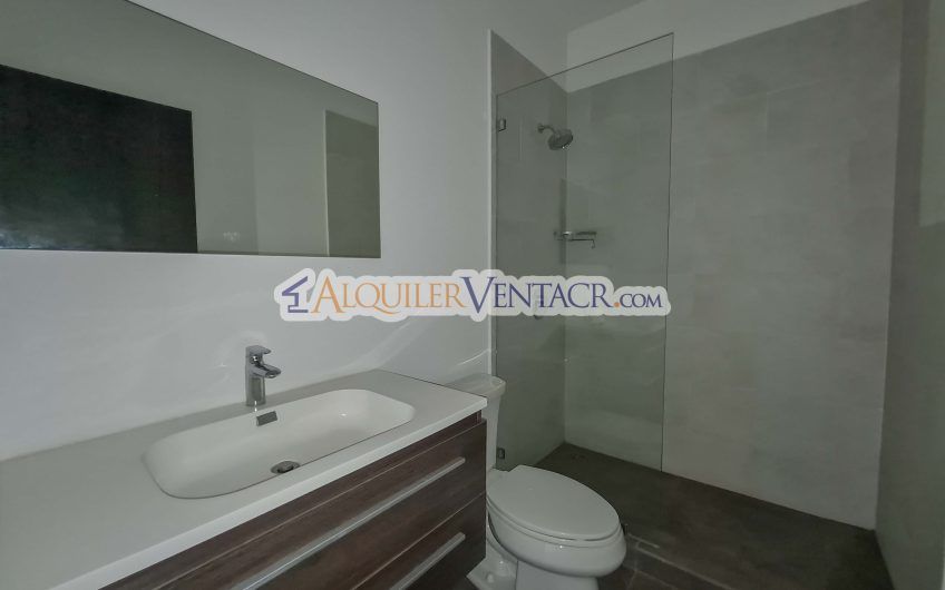 The Ivy Guachipelín Escazú! Condo de Un Nivel con terrazas y vista