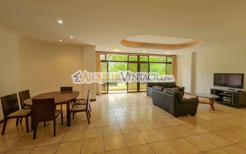 Apartamento amueblado de 224 m2 de 3 habit.+ oficina y vista en San Rafael Escazú