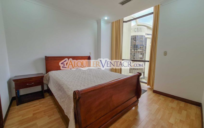 Apartamento amueblado de 224 m2 de 3 habit.+ oficina y vista en San Rafael Escazú