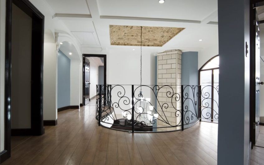 Lujosa casa de 500 m2 en Residencial en Pinares de Curridabat