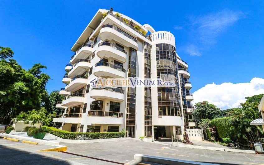Apartamento amueblado de 224 m2 de 3 habit.+ oficina y vista en San Rafael Escazú