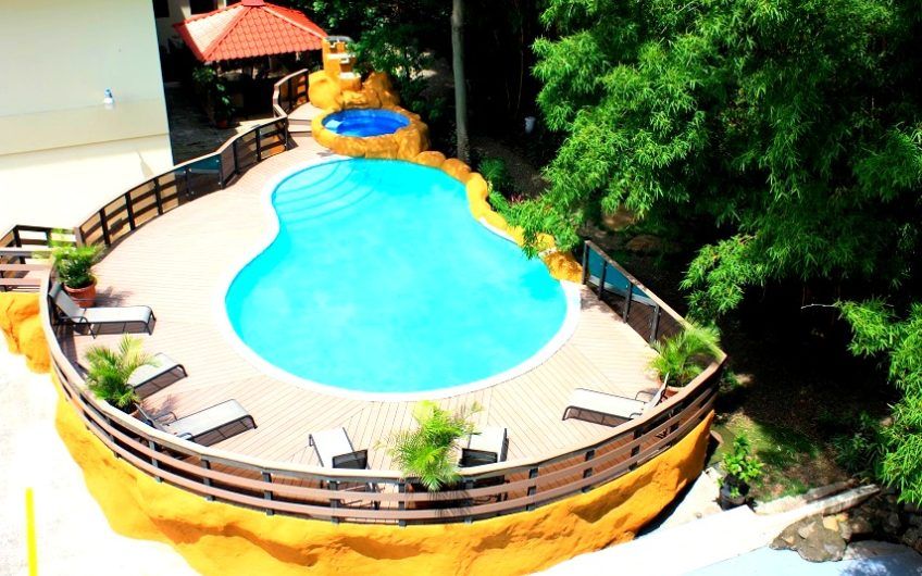 Apartamento amueblado de 224 m2 de 3 habit.+ oficina y vista en San Rafael Escazú
