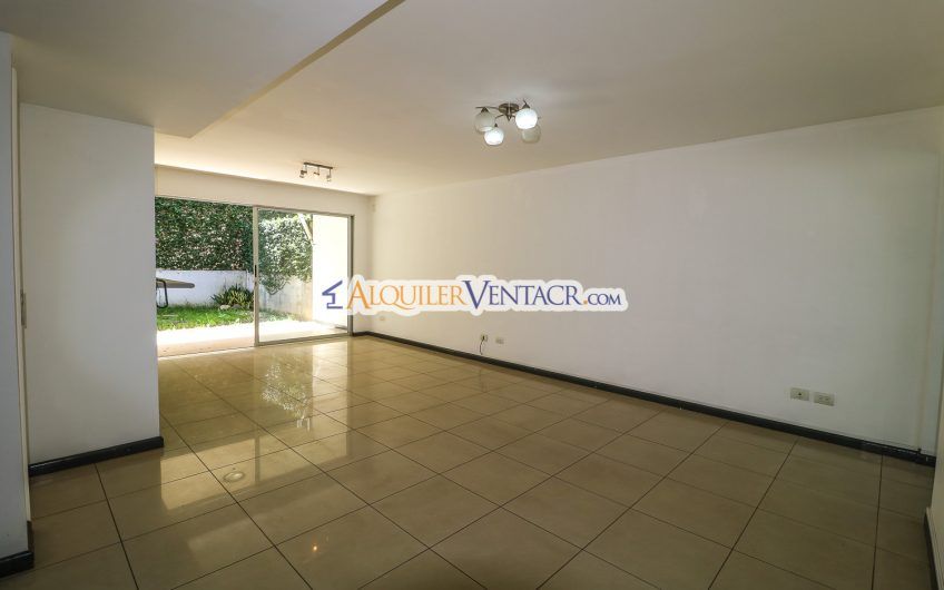 Condo de 3 habit. con jardín en Brasil de Mora Santa Ana