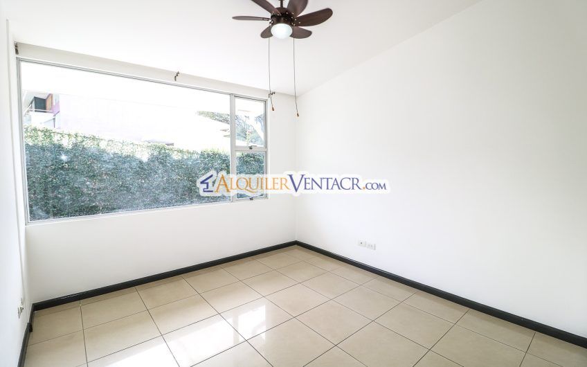 Condo de 3 habit. con jardín en Brasil de Mora Santa Ana