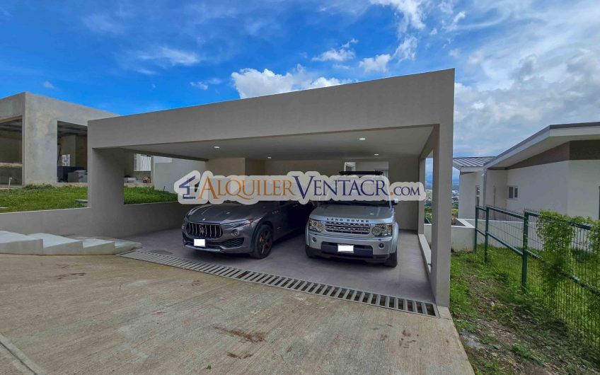 Para Estrenar! Casa de 305 m2 con 546 m2 de lote en Guachipelín Escazú