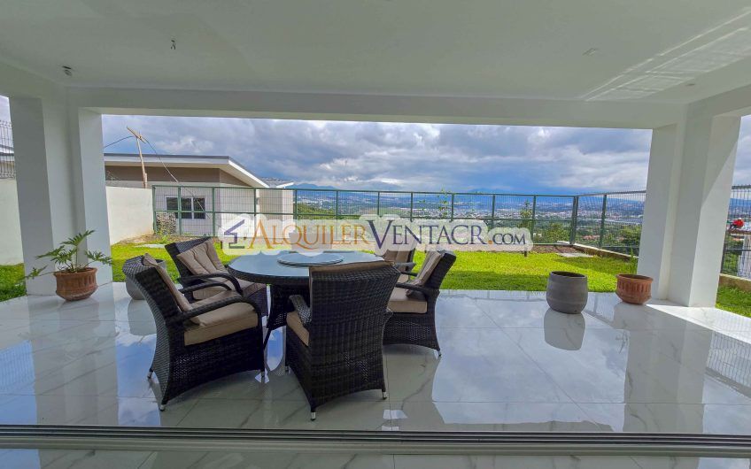 Para Estrenar! Casa de 305 m2 con 546 m2 de lote en Guachipelín Escazú
