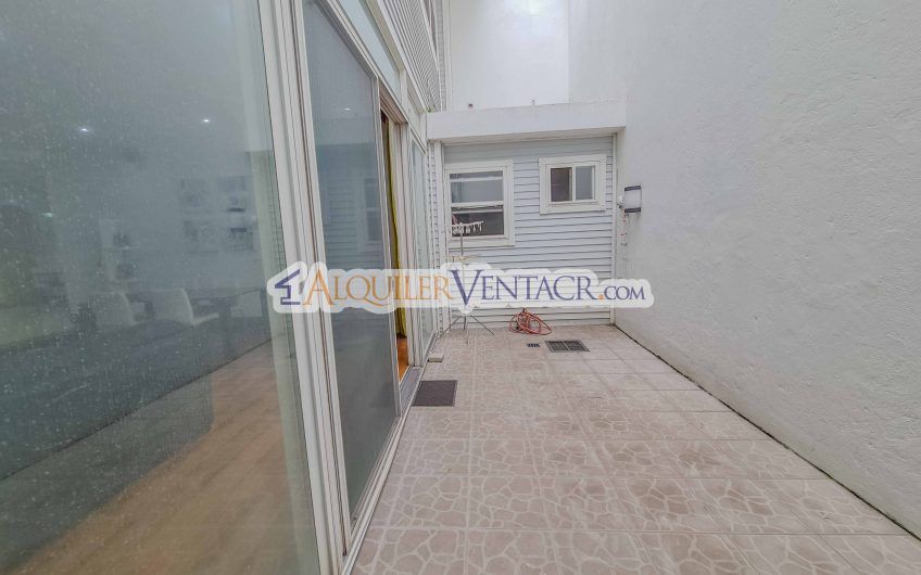 Condominio de 311 m2 en Trejos Montealegre x Avenida Escazú