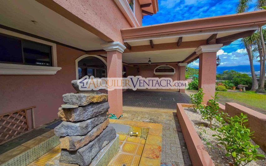 Condo de Un Nivel con Piscina Propia en Guachipelín Escazú