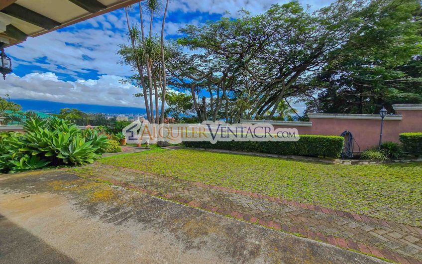 Condo de Un Nivel con Piscina Propia en Guachipelín Escazú