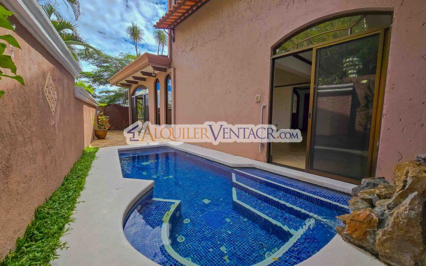 Condo de Un Nivel con Piscina Propia en Guachipelín Escazú