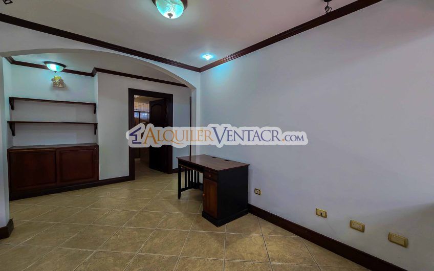 Condo de Un Nivel con Piscina Propia en Guachipelín Escazú