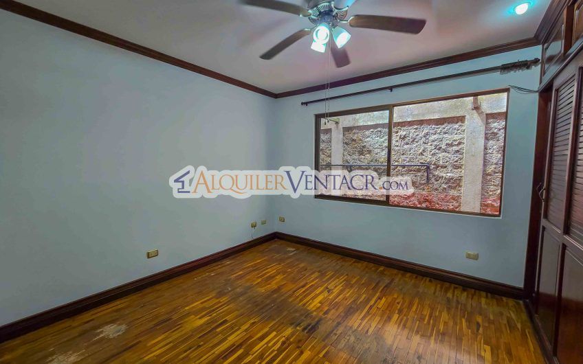Condo de Un Nivel con Piscina Propia en Guachipelín Escazú