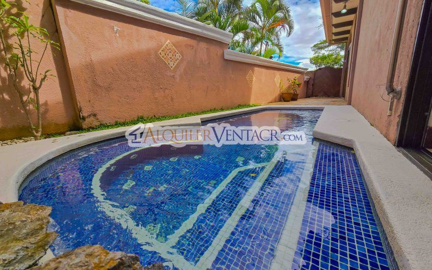 Condo de Un Nivel con Piscina Propia en Guachipelín Escazú