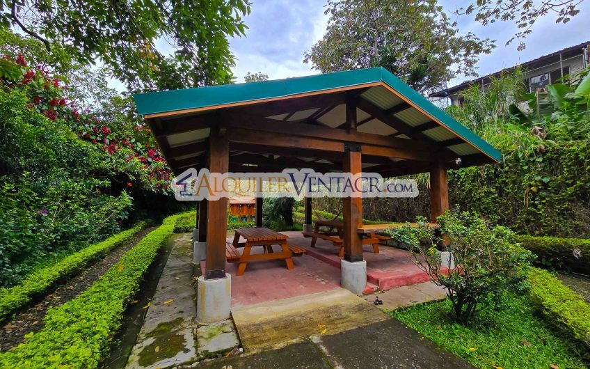 Para estrenar! Lujoso Penthouse con vistas en Escazú Centro