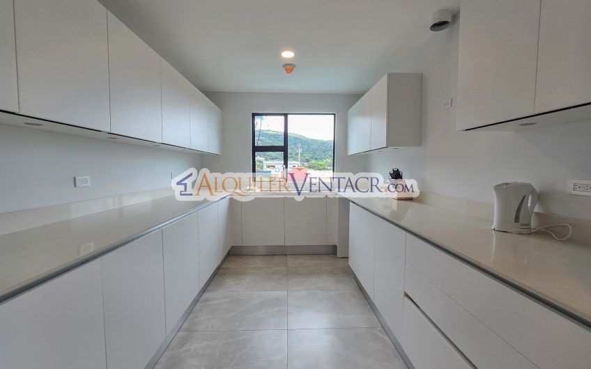 Para estrenar! Lujoso apartamento con vista en Escazú Centro