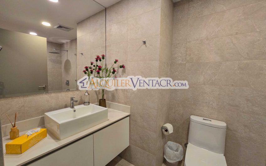 Para estrenar! Lujoso apartamento con vista en Escazú Centro