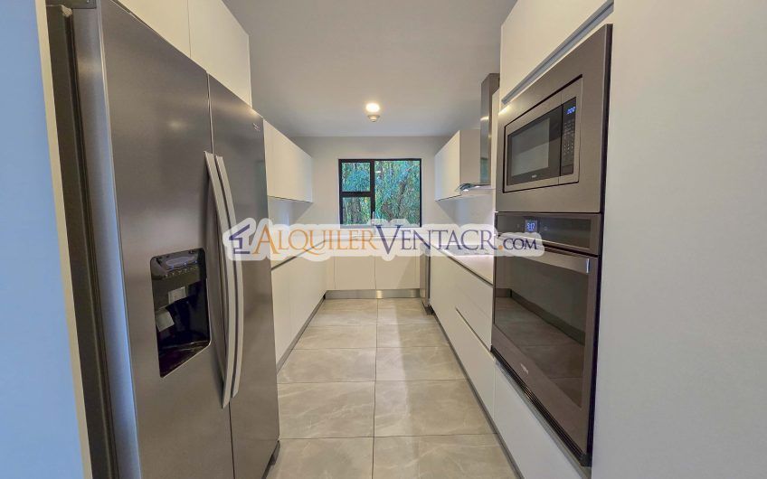 Lujoso apartamento para estrenar con vista en Escazú Centro