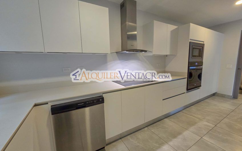 Lujoso apartamento para estrenar con vista en Escazú Centro