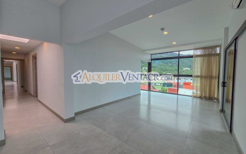 Para estrenar! Lujoso Penthouse con vistas en Escazú Centro
