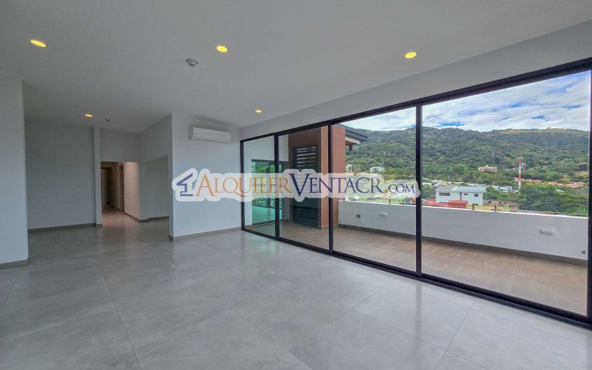 Para estrenar! Lujoso Penthouse con vistas en Escazú Centro