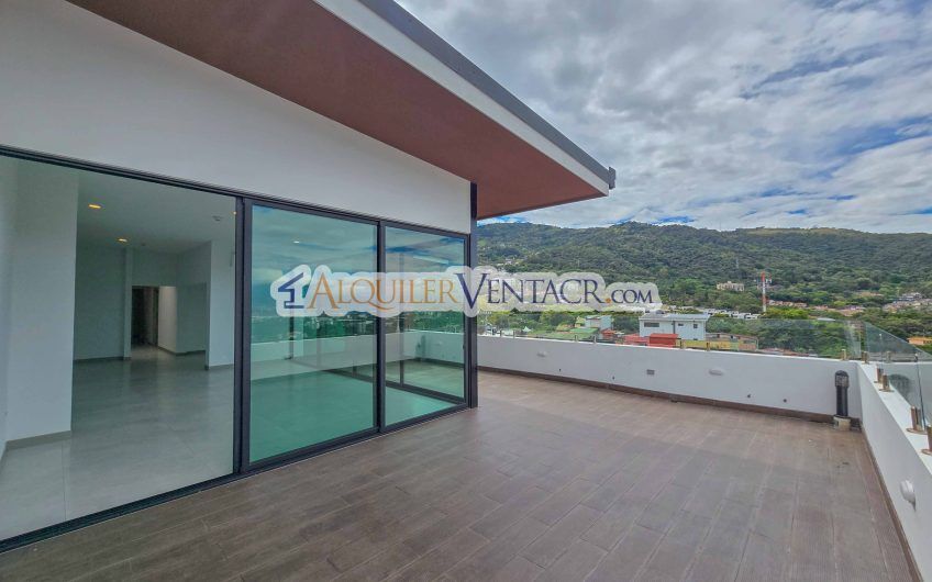 Para estrenar! Lujoso Penthouse con vistas en Escazú Centro