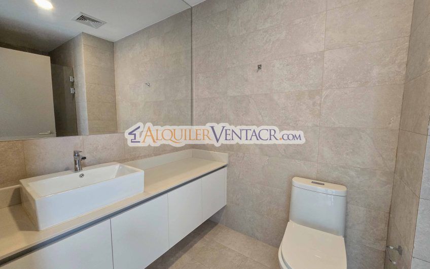 Para estrenar! Lujoso Penthouse con vistas en Escazú Centro