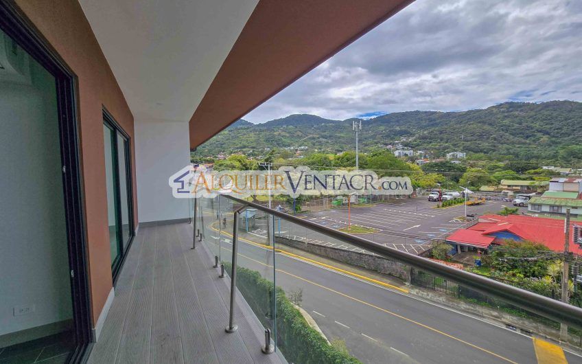 Para estrenar! Lujoso Penthouse con vistas en Escazú Centro