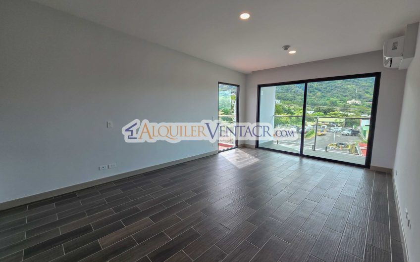 Para estrenar! Lujoso Penthouse con vistas en Escazú Centro