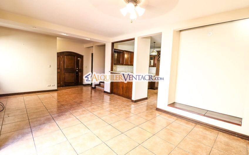 Condo de 4 habitaciones en Brasil de Mora Santa Ana