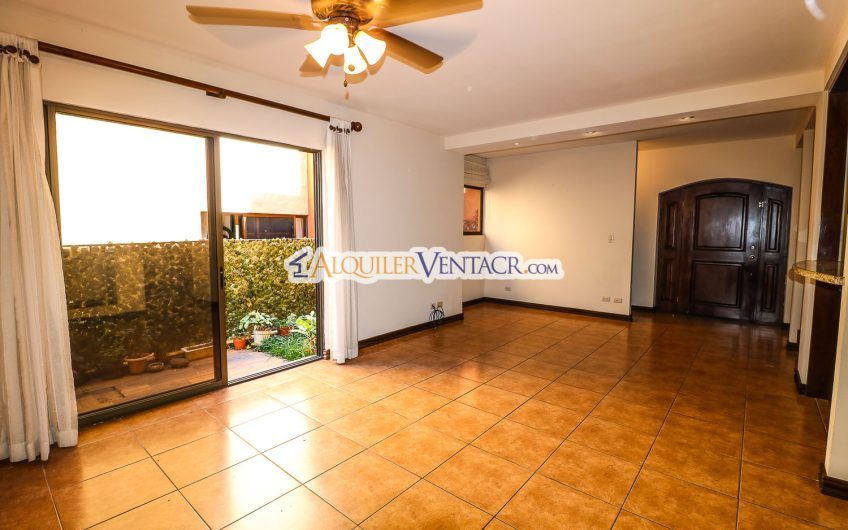 Condo de 4 habitaciones en Brasil de Mora Santa Ana
