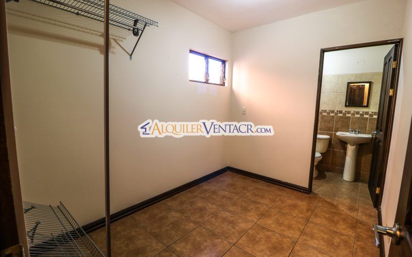 Condo de 4 habitaciones en Brasil de Mora Santa Ana