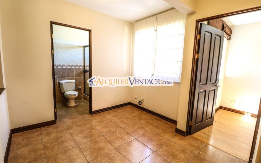 Condo de 4 habitaciones en Brasil de Mora Santa Ana