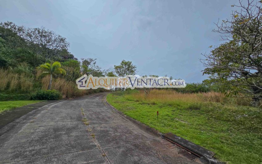 Terreno de 9.879 m2 para desarrollar en Guachipelín Escazú x Distrito 4