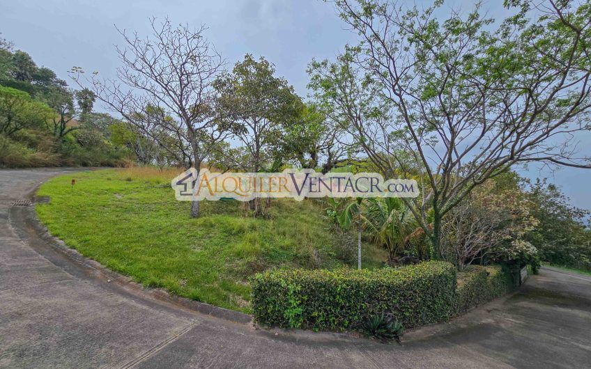 Terreno de 9.879 m2 para desarrollar en Guachipelín Escazú x Distrito 4