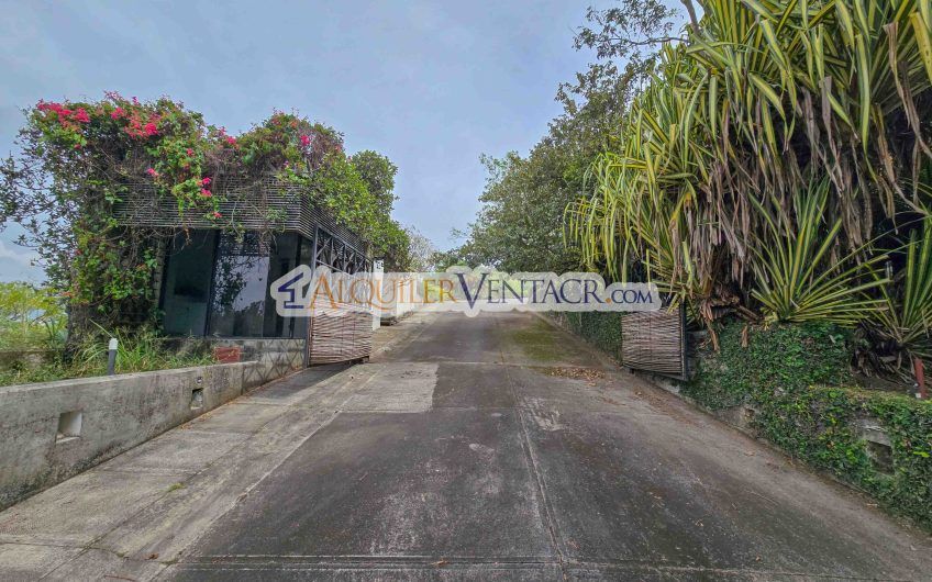 Terreno de 9.879 m2 para desarrollar en Guachipelín Escazú x Distrito 4