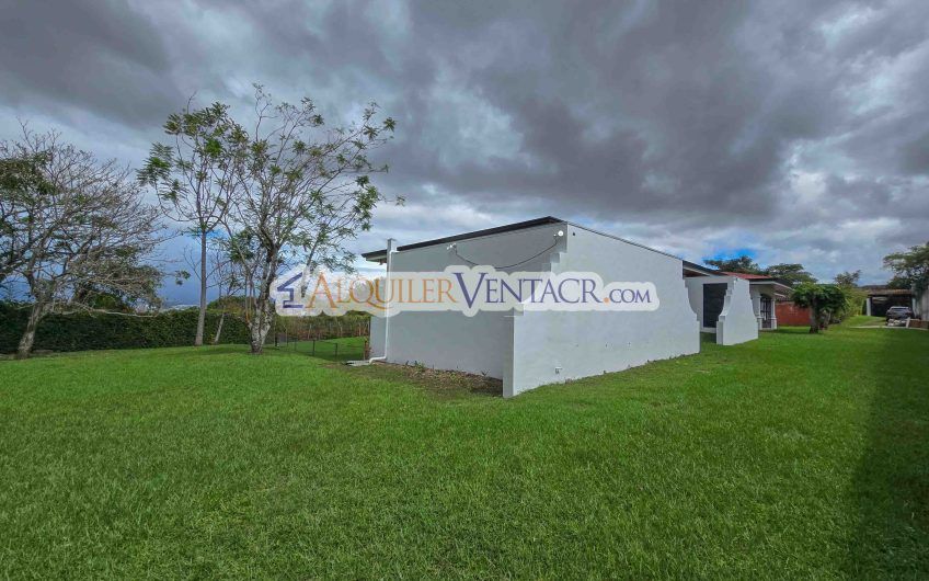 Casa de Un Nivel de 900 m2 y 3.500 m2 de lote con vistas en Escazú