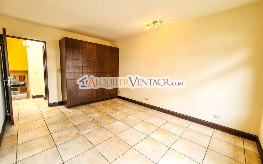 Villa Real Santa Ana! Lujosa casa de 350 m2 con 800 m2 de lote